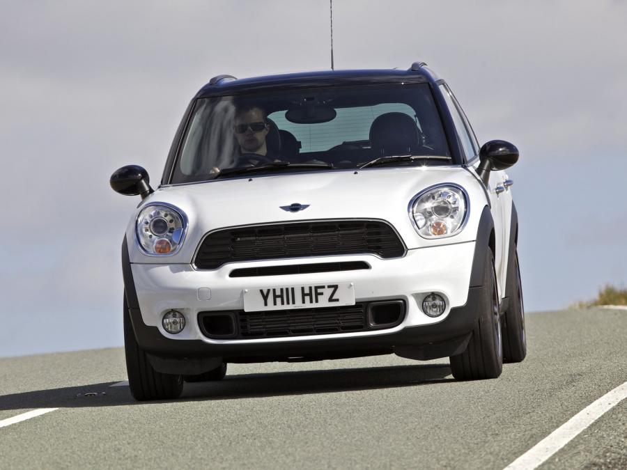  Mini Cooper Countryman SD All4 2011 года  (UK) (фото 10 из 13)